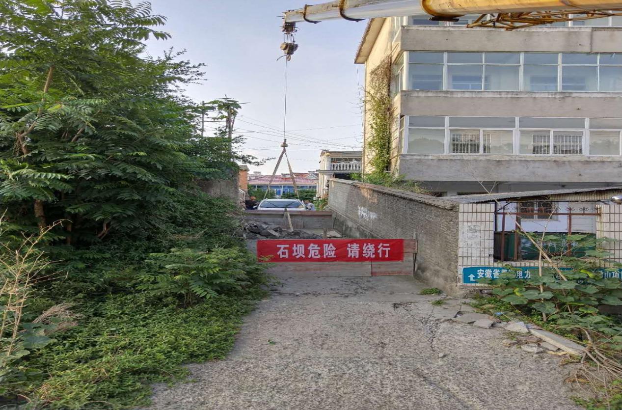 下載 (1).jpg