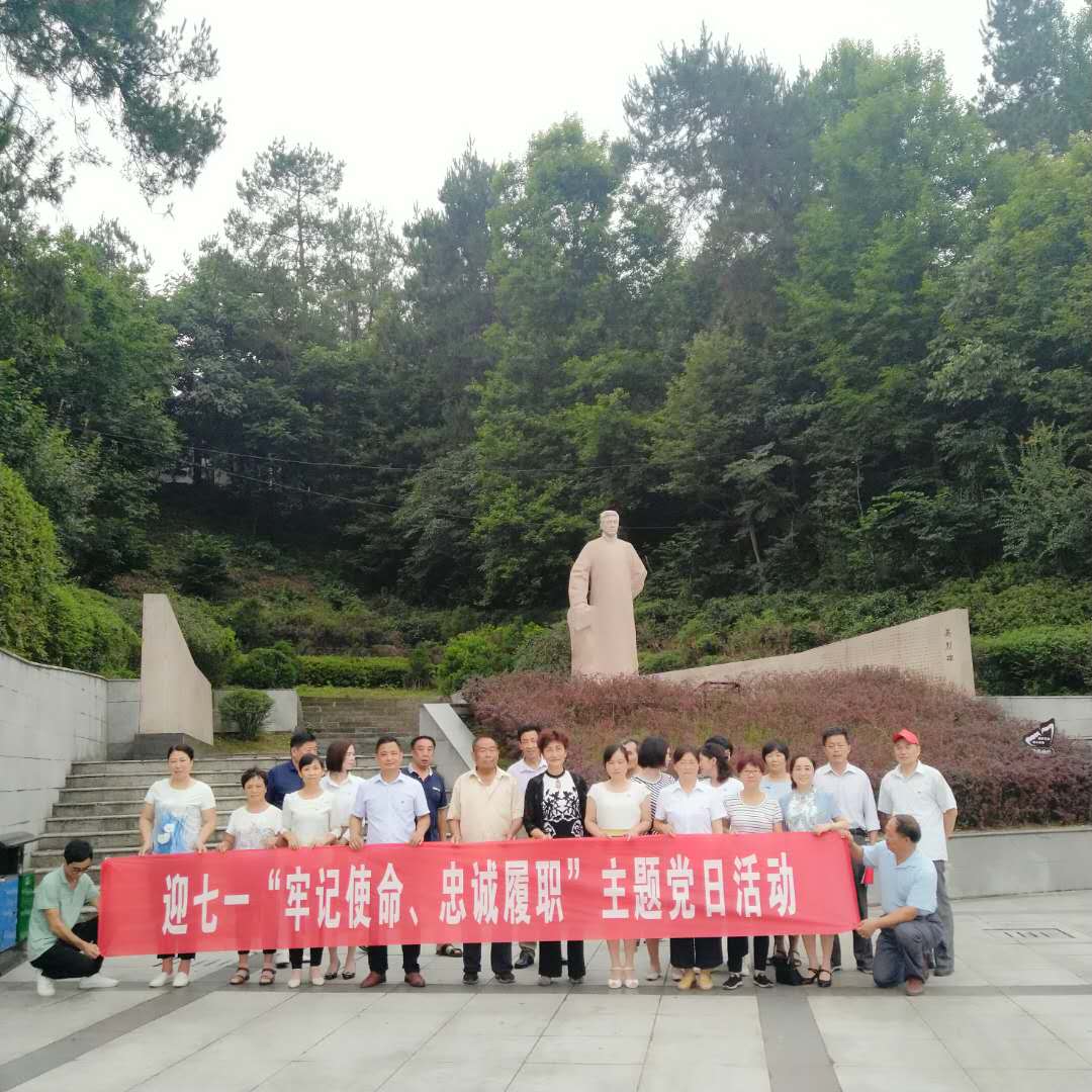 下載 (1).jpg